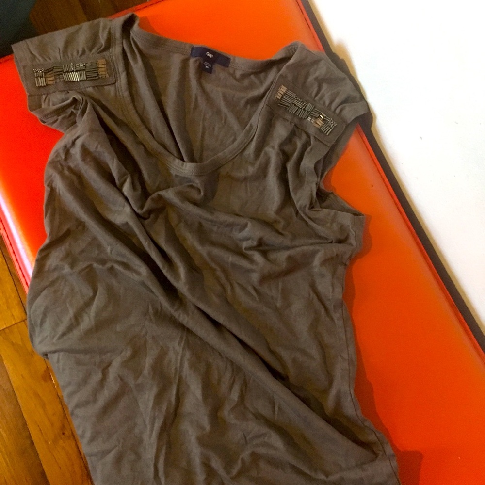 Dark taupe beaded shoulder t shirt